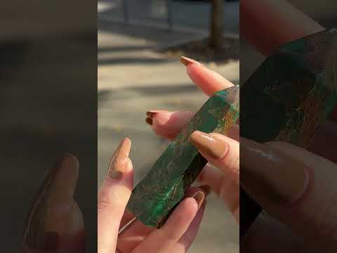 Turn / Obelisc din Jasp verde