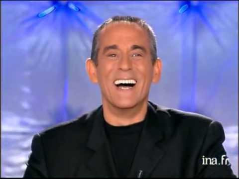 Kiss break with Elsa Pataky - INA Archive