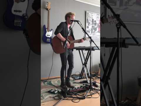 Ed Sheeran - Galway Girl (Loopstation cover by Fair Phillis)