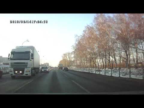 Фура вытолкнула на встречку
