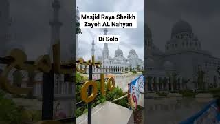 Download lagu MasyaAllah Megahnya Masjid Raya Sheikh Zayed di Kota Solo #masjidraya #shortvideo #kotasolo mp3