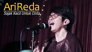 Download lagu AriReda - Sajak Kecil Untuk Cinta (Sapardi Djoko Damono) | Live At Rumah Opa, Malang. mp3
