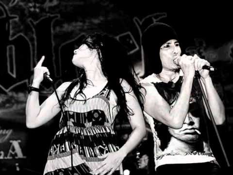 Ella & Amy-Dua Insan Bercinta