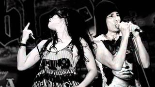 Download lagu Ella & Amy-Dua Insan Bercinta mp3