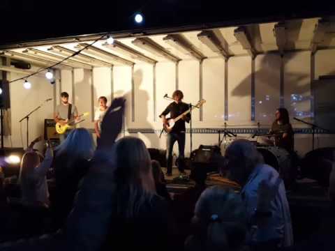 Bass solo, Valdur Viiklepp, Ikevald rannap band, Live @ Üksbuss, Pärnu