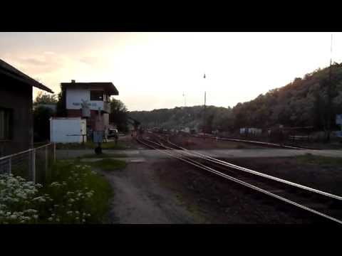 854.021 Lenka odjizdi na rychliku z mlade boleslavi