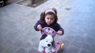 Manchitas en patinete