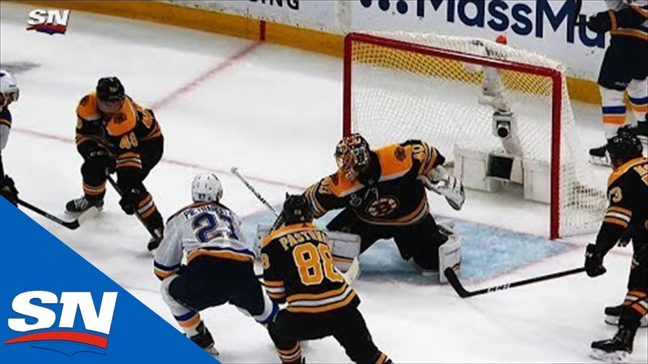 Brad Marchand a tellement eu l'AIR CAVE....