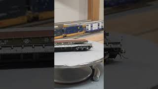 3 Minute Review: Rapido Trains HO Magor Heavy Duty Flat Cars | DOD & U.S. Army Military Cars!