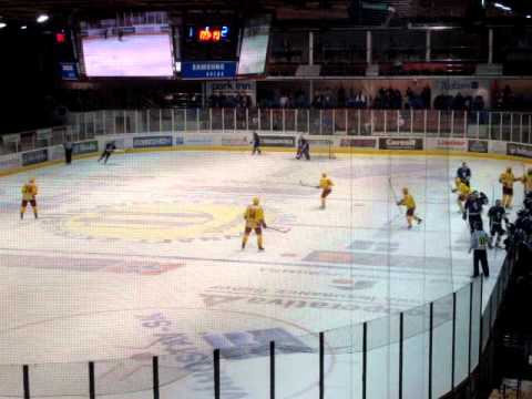HC SLOVAN 1-3 TRENCIN 15.10.2010