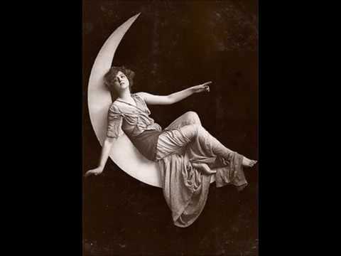 Paul Whiteman - It's Only A Paper Moon 1933 Peggy Healy