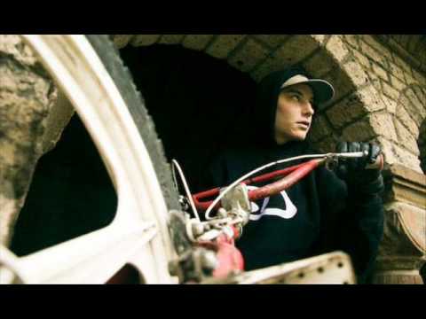 Steen ft. Vieze Fur - De spot ( with lyrics )