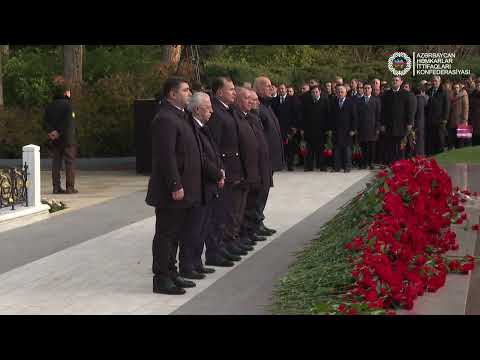 Great Leader Heydar Aliyev’s grave visited