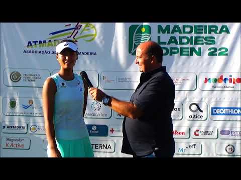 Yeonwoo Ku ultrapassou duas excelentes tenistas para chegar aos quartos de final