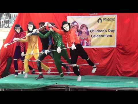 Sk yusub dance with four dolls