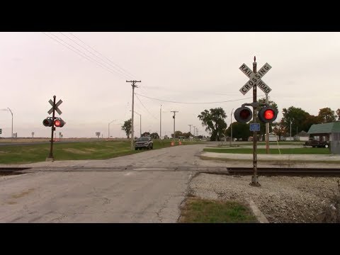 Frontage Street Railroad Crossing - KB&S 702, 701, and 706 - Sheldon, Illinois