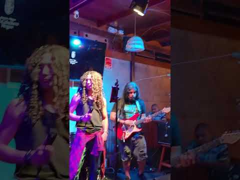 Sultans of swing / Pronta Entrega / Entre dos tierras (En Villa El Salvador - Lima)