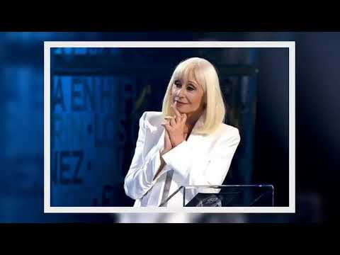 ✅  Raffaella Carrà e il vizietto segreto che la mette in imbarazzo