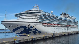 Cruise ship MV Sapphire princess arriving to Tallinn