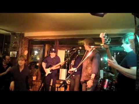 CHICAGO LINE BLUES BAND - Brasserie Biron - Before you accuse me - Guest Mar Todani