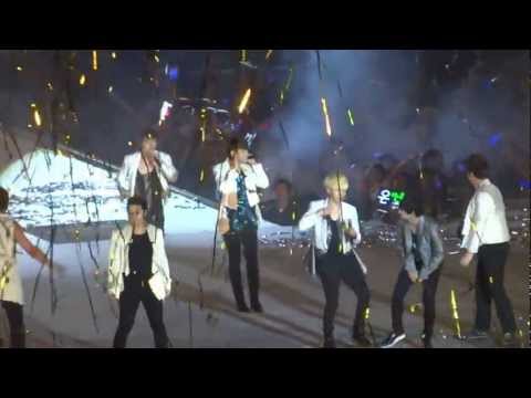 SM TOWN CONCERT III 2012 - Super Junior - Dancing Out