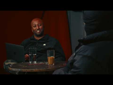 JULMA-H:n ajatuksia 15-vuotiaasta Al-Qaida Finlandista sekä Rumbasta | HOPPIPÄÄT NYÖKKÄÄ #10 *CLIP*