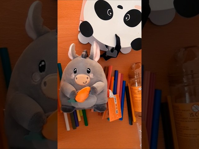 Vídeo relacionado con Legami - Peluche Super Soft!, Tema Giraffe, Tamaño Mini, con Tarjeta de Identificación Personalizable, se sostiene Solo, 14x15x12 cm