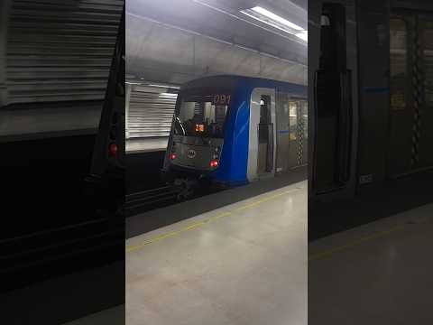 Metro de Santiago | Ns-04 saliendo de Cerro Blanco | Línea 2
