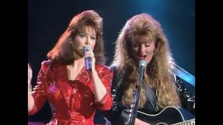 The Judds - Mama He&#39;s Crazy #thejudds #live #classiccountry