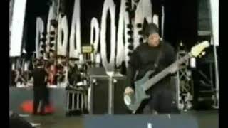 Papa Roach - Walking Thru Barbed Wire Live (Legendado PT-BR)