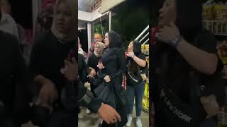 Download lagu SELFIE AT THE OFFAIR LOCATION IN SEBATIK, KALTARA, VERY TIGHTLY GUARDED #selfiyamma #shorts mp3