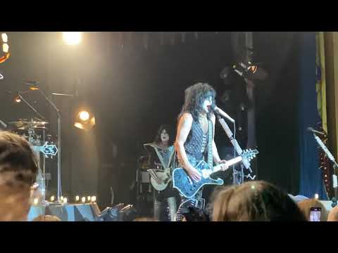 KISS - She’s So European KISS Kruise X