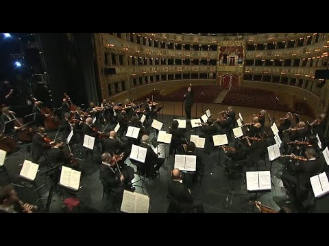 Tchaikovsky - Sinfonia n. 6 "Patetica" (John Axelrod)