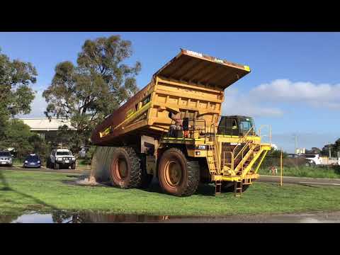 1997 Caterpillar 777D Rigid Dump Truck