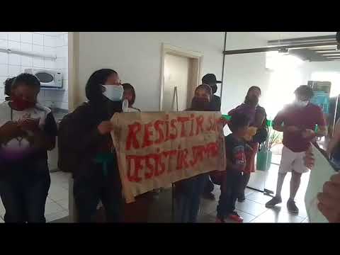 Manifestação Do Acadêmico Indigena contra corte da Bolsa Permanência na Reitoria da UFGD