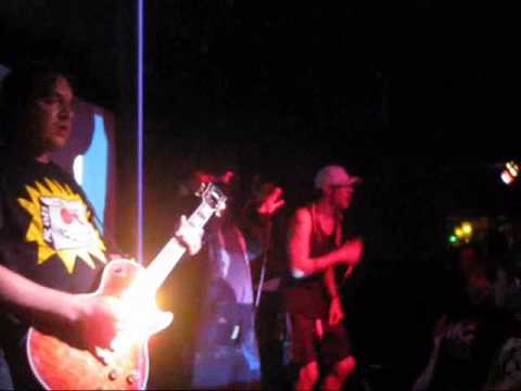 MC Lars, YTCracker, ZeaLouS1 - Do The Bruce Cambell (Live during Comic-Con weekend)