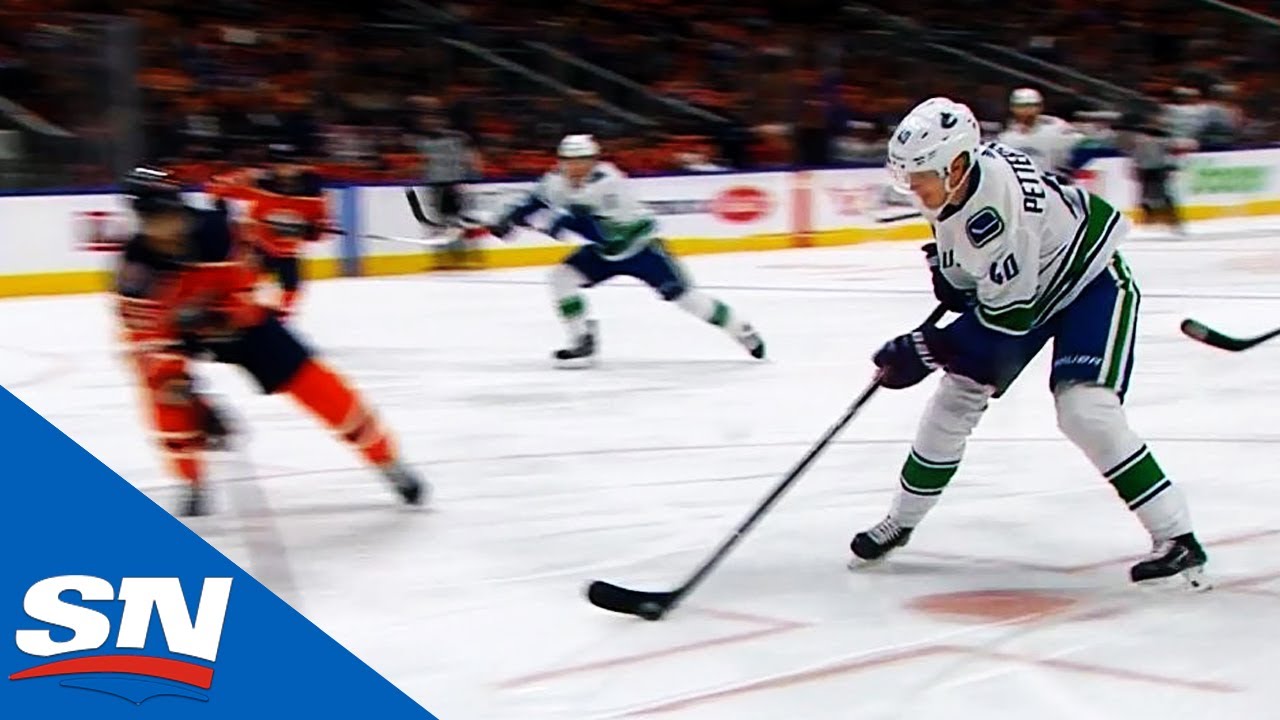 Vidéo: Elias Pettersson PASSE comme il SCORE..