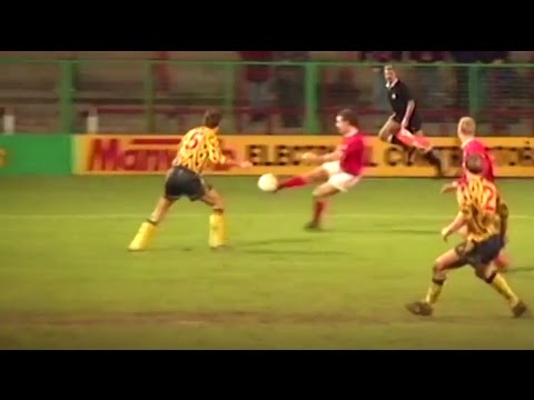 Wrexham's late surprise FA Cup win v Arsenal (1992) | From the Archive