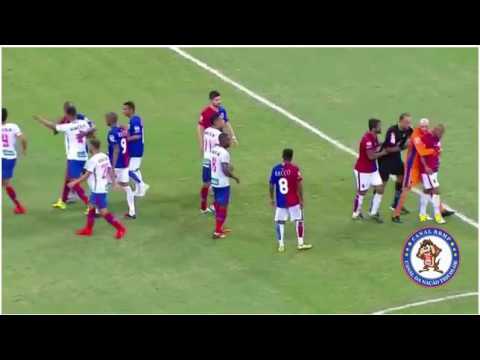 Volante Feijão é acertado por Anderson Uchoa no fim do segundo de Bahia X Parana