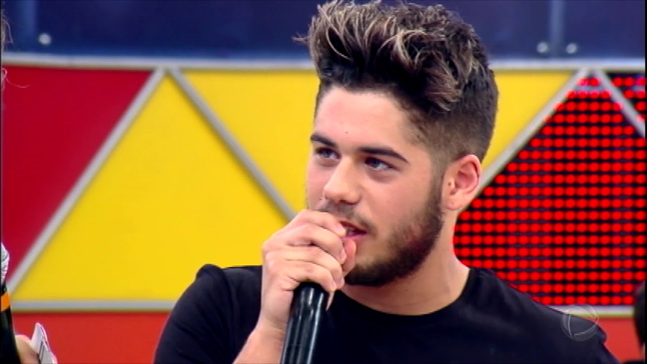 Zé Felipe fala sobre parceria com o pai, Leonardo, e recebe homenagem dos amigos