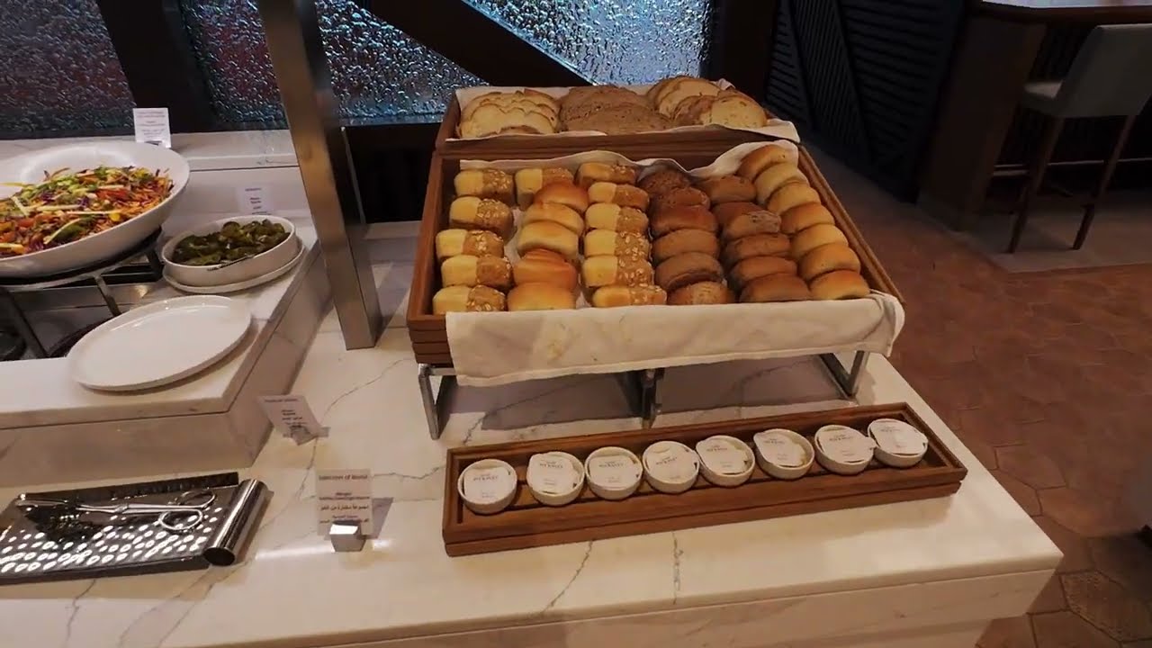 Abdul Majeed Abul Jadayel Lounge (Currently Closed For Renovation)