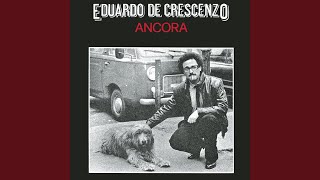 Kadr z teledysku Al piano bar di Susy tekst piosenki Eduardo De Crescenzo