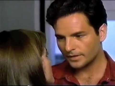 Time Traveler Darien Lambert sings "Misty Mountain" with his favorite Country singer.