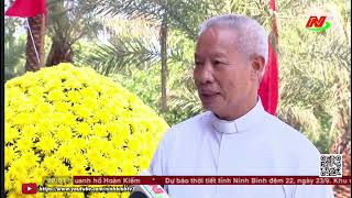 Linh mục Nguyễn Hồng Phúc, Chính xứ Khiết Kỷ, xã Kim Sơn, tỉnh Ninh Bình trả lời phỏng vấn tại Đại hội thi đua yêu nước tỉnh Ninh Bình lần thứ I