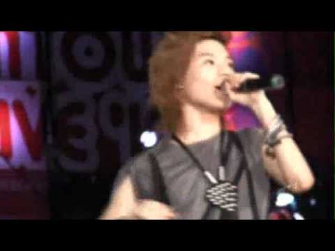 [100821] Cute Taemin singing Up & Down @ SM Town Concert '10