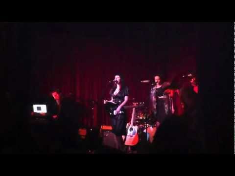 Carina Round -This Is The Last Time (LIVE) @Hotel Cafe 12-15-11
