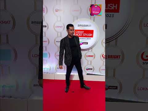 Randeep Hooda In Black Suit At The Red Carpet Of Lokmat Most Stylish Awards 7th Edition #tellyfilms