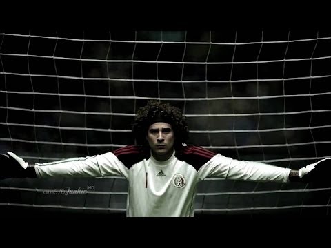 Guillermo Ochoa | Homenaje | Mejores Atajadas |  | Welcome to Málaga CF
