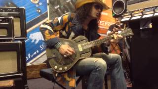 Eric Sardinas NAMM 2014 Plays Trussart Guitar Performance