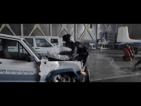 Terminator 3: Rise Of The Machines - T-850 Hits the Vehicle